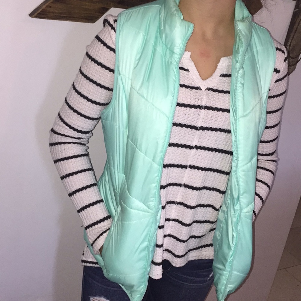Aqua vest
